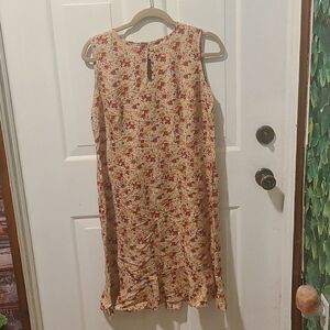 Ladies 12 Petite Multi-colored Floral Sleeveless Dress